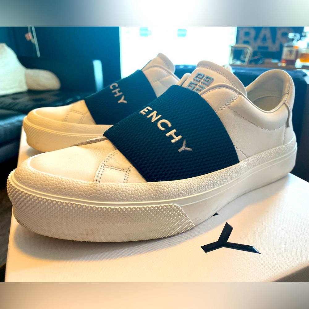 **SOLD** City Sports Sneakers in Leather With Givenchy Strap
